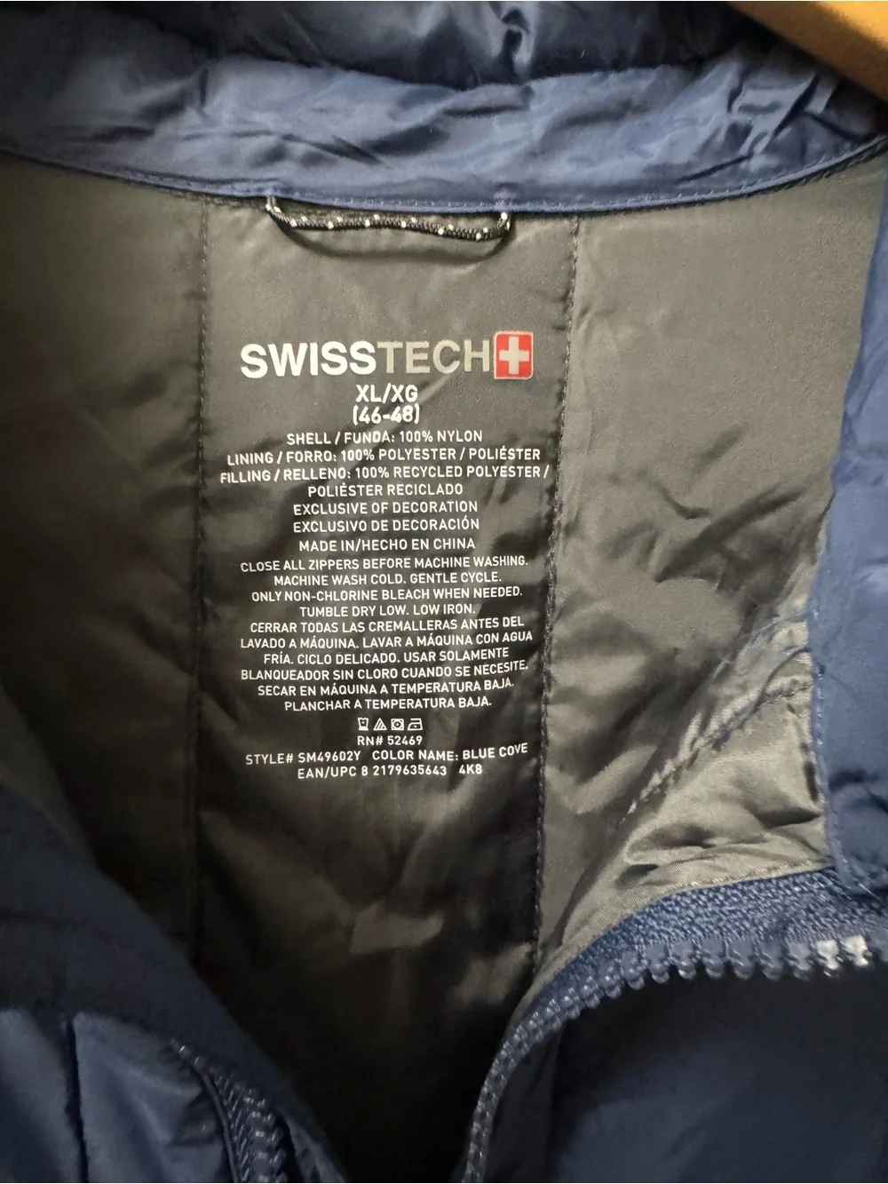 Swiss Tech Men's Lightweight Quilted Navy Puffer Jacket